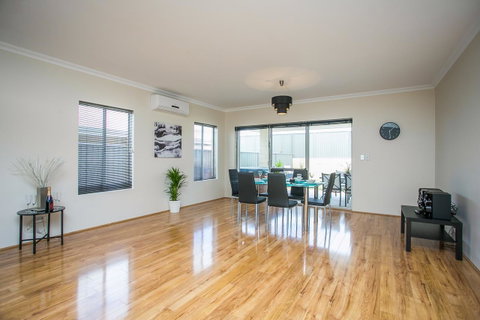 Indian Ocean Retreat - Sydney Tourism 9