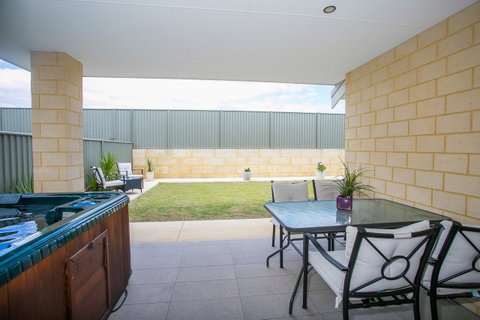 Indian Ocean Retreat - Sydney Tourism 21