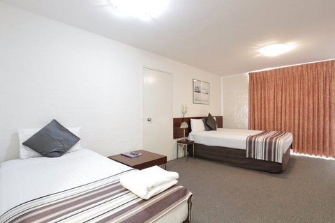 Atrium Hotel Mandurah - Sydney Tourism 1