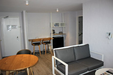 Atrium Hotel Mandurah - Sydney Tourism 12