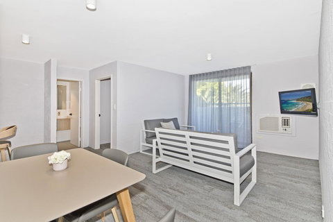 Atrium Hotel Mandurah - Sydney Tourism 25