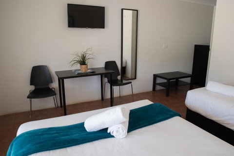 Jurien Bay Hotel Motel - Sydney Tourism 8
