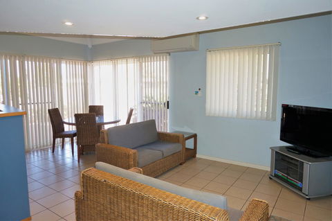 Osprey Holiday Village Unit 122 2 Bedroom - Sydney Tourism 3