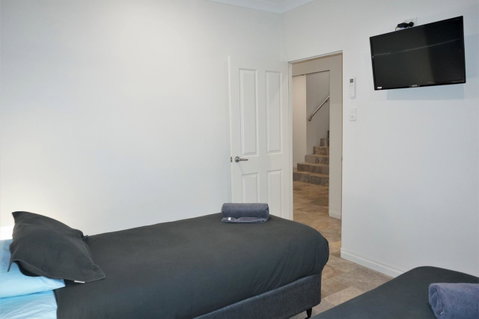 27 Corella Court - Sydney Tourism 9