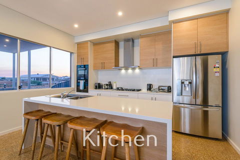32 Corella Court - Sydney Tourism 4