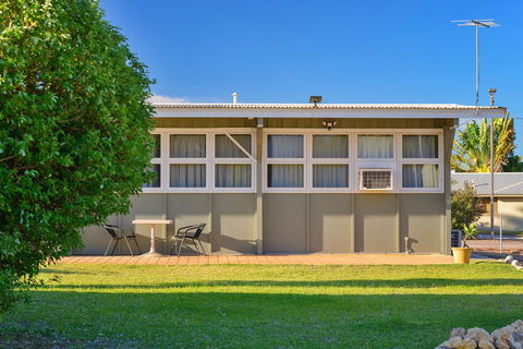 Getaway Villas Unit 389 - Sydney Tourism 6