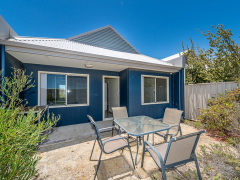 Seafront Unit 60 - Sydney Tourism 8