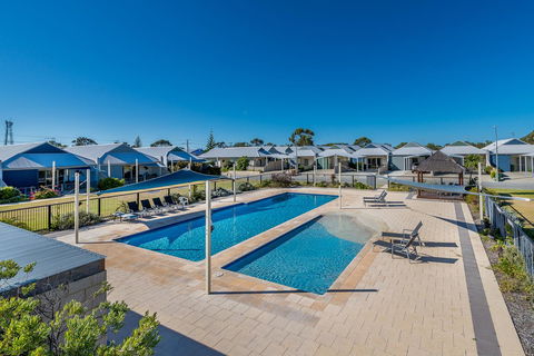 Seafront Unit 60 - Sydney Tourism 9
