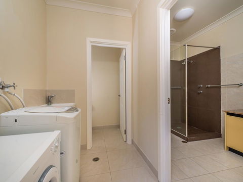 Seafront Unit 60 - Sydney Tourism 4