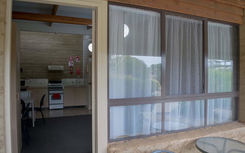 Hopetoun Motel & Chalet Village - Sydney Tourism 22