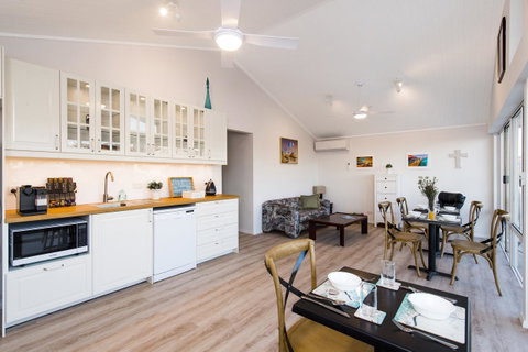 North Beach BnB - Sydney Tourism 20