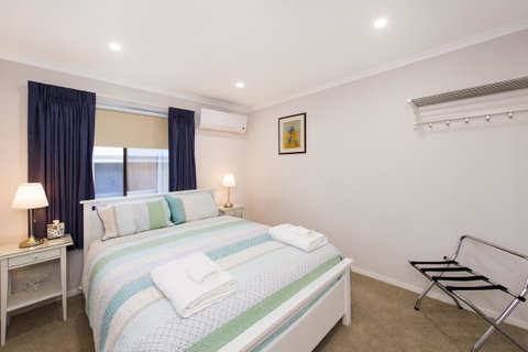 North Beach BnB - Sydney Tourism 21