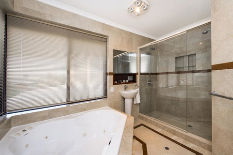 North Beach BnB - Sydney Tourism 14