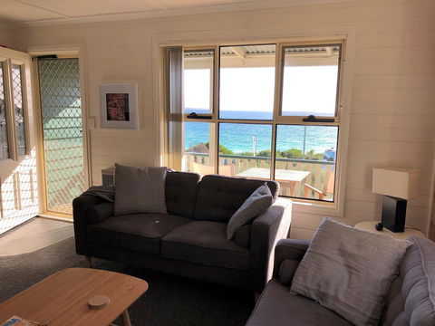 BINALONG BEACH COTTAGE Beachfront At Bay Of Fires Next To Restaurant - Sydney Tourism 12