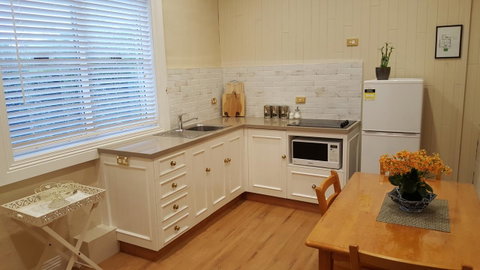Arendon Cottage - Sydney Tourism 4