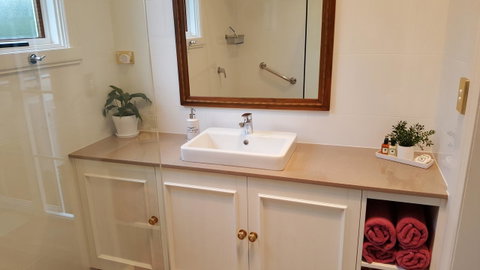 Arendon Cottage - Sydney Tourism 8