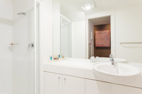 The Henry Jones Art Hotel - Sydney Tourism 36