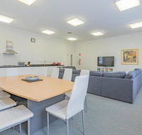 4 Bedroom House - Hobart CBD - Free Parking - Sydney Tourism