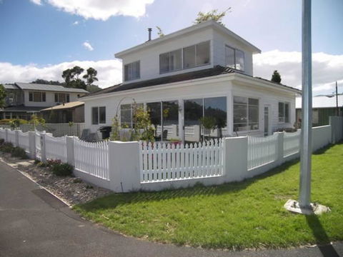 The Ultimate Beach House - Sydney Tourism 10