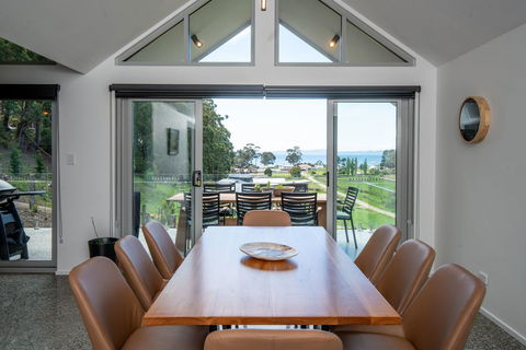 Adventure Bay Retreat Bruny Island - Sydney Tourism 26