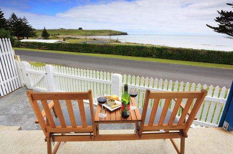 @ The Beach & Not Quite @ The Beach Holiday Cottages - Stanley - Sydney Tourism 7