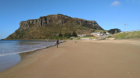 @ The Beach & Not Quite @ The Beach Holiday Cottages - Stanley - Sydney Tourism 1