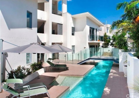 NEW Sunshine Beach Family Escape 3 Bedroom With Free Wifi And Parking - Sydney Tourism 1