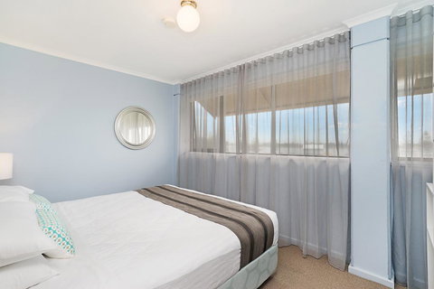 Newcastle Short Stay Apartments - Flagstaff Apartment - Sydney Tourism 2