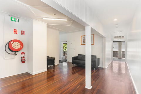 Newmarket Hotel - Sydney Tourism 3