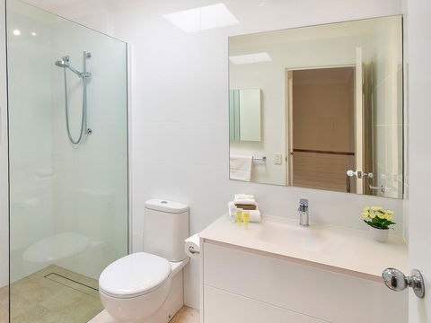 Noosa Entrance Waterfront Resort - Sydney Tourism 1