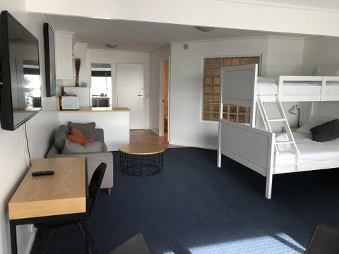 North Pier Hotel - Sydney Tourism 2