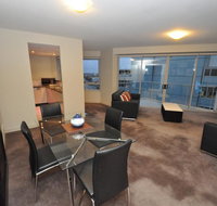 North Sydney Fully Self Contained Modern 2 Bed Apartment 2207BER - Sydney Tourism