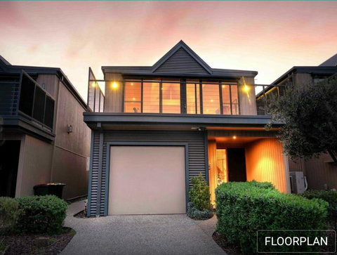 Ocean Grove House With Fantastic Ocean Views - Sydney Tourism 0