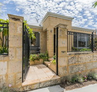 Ocean Keys Cottage - Free WiFi