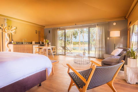 Olio Bello Lakeside Glamping - Sydney Tourism 1