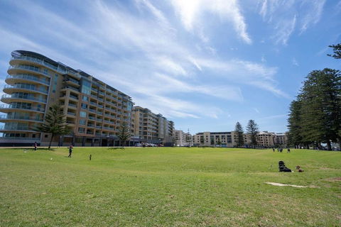 Once Upon A Tide - Wifi - Nespresso - Netflix - Sydney Tourism 1