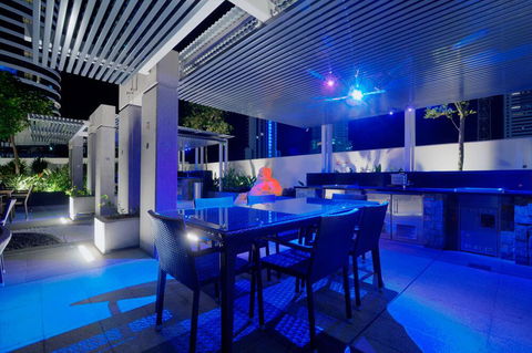 Oracle Broadbeach - Sydney Tourism 1
