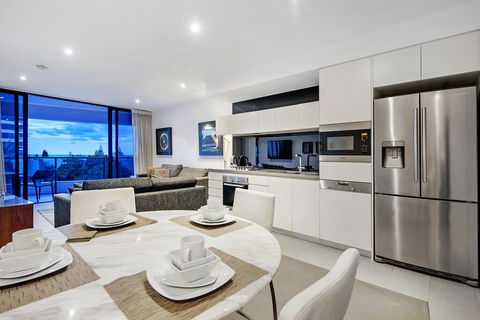 Oracle Broadbeach - Sydney Tourism 3