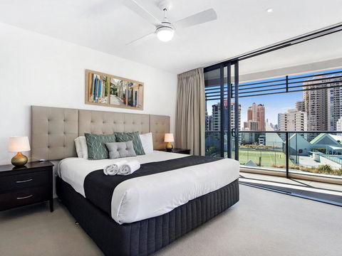 Oracle Resort Luxe Private 2 Bed - Tower 1 - Sydney Tourism 1