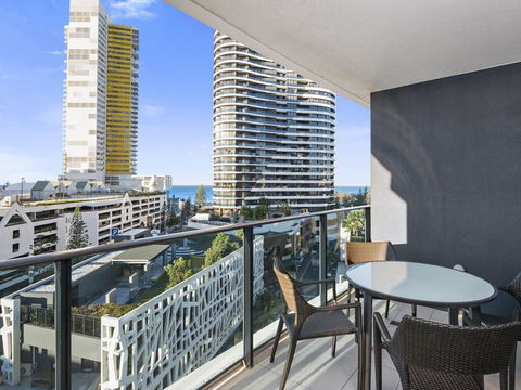 Oracle Resort Private Luxe 2 Bedroom - Sydney Tourism 1