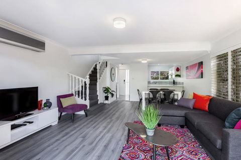 Pacific Blue Townhouse, 351/265 Sandy Point Road - Sydney Tourism 1