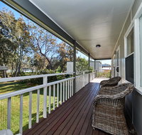 Paradise Bungalow Waterfront - Sydney Tourism