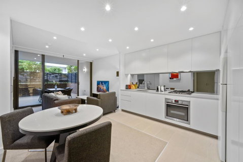 Peaceful, Water-side Retreat With Huge Courtyard. - Sydney Tourism 0