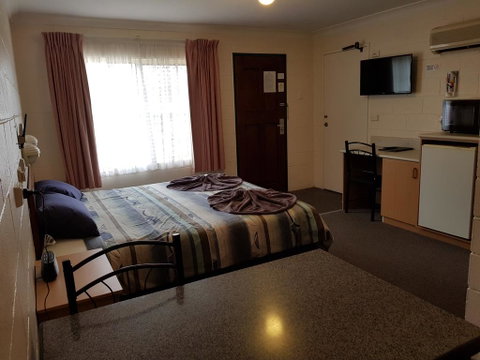 Peak Hill Golden Peak Budget Motel - Sydney Tourism 1