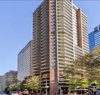 Perfect City location. Immaculate Apartment with Parking - Sydney Tourism