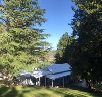 Pine Hill Cottage Acreage in Nature Trees Views mid Katoomba Leura