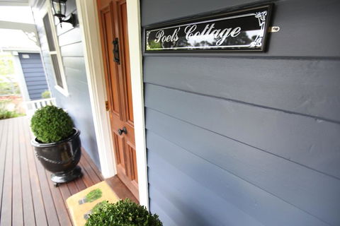 Poet's Cottage - Fireplace, Close To Treks - Sydney Tourism 2