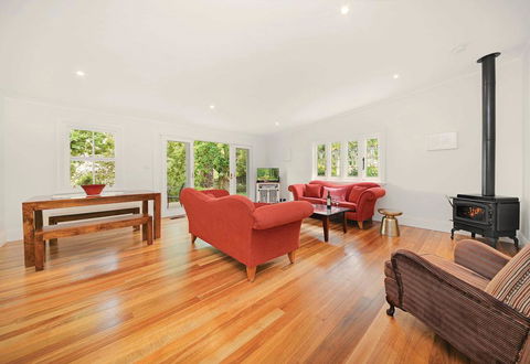 Poet's Cottage - Fireplace, Close To Treks - Sydney Tourism 0