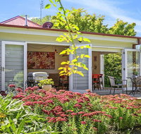 Poppy Cottage-delightful pet friendly weatherboard