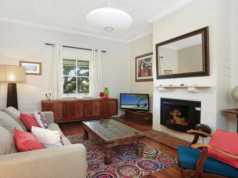 Poppy Cottage-delightful Pet Friendly Weatherboard - Sydney Tourism 2